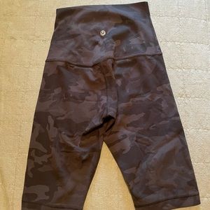 Lululemon super high rise 10 inch biker shorts